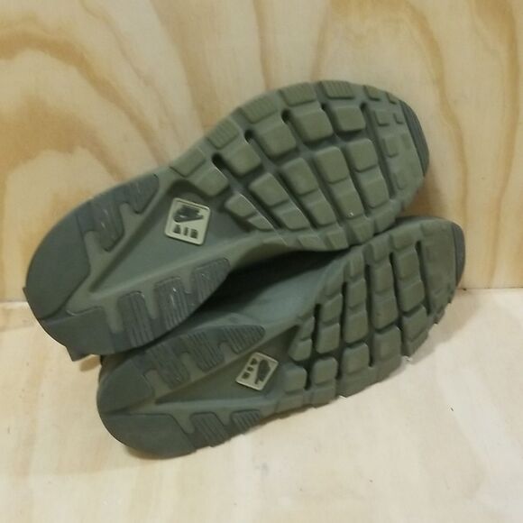 NIKE Air Huarache Run Ultra SE Style #875841-303 - Size 12 - Olive/Khaki Green - Picture 8 of 8